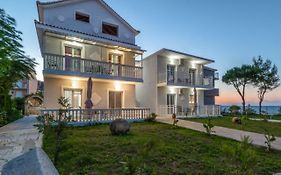 Villa Antonis Beachfront Apts